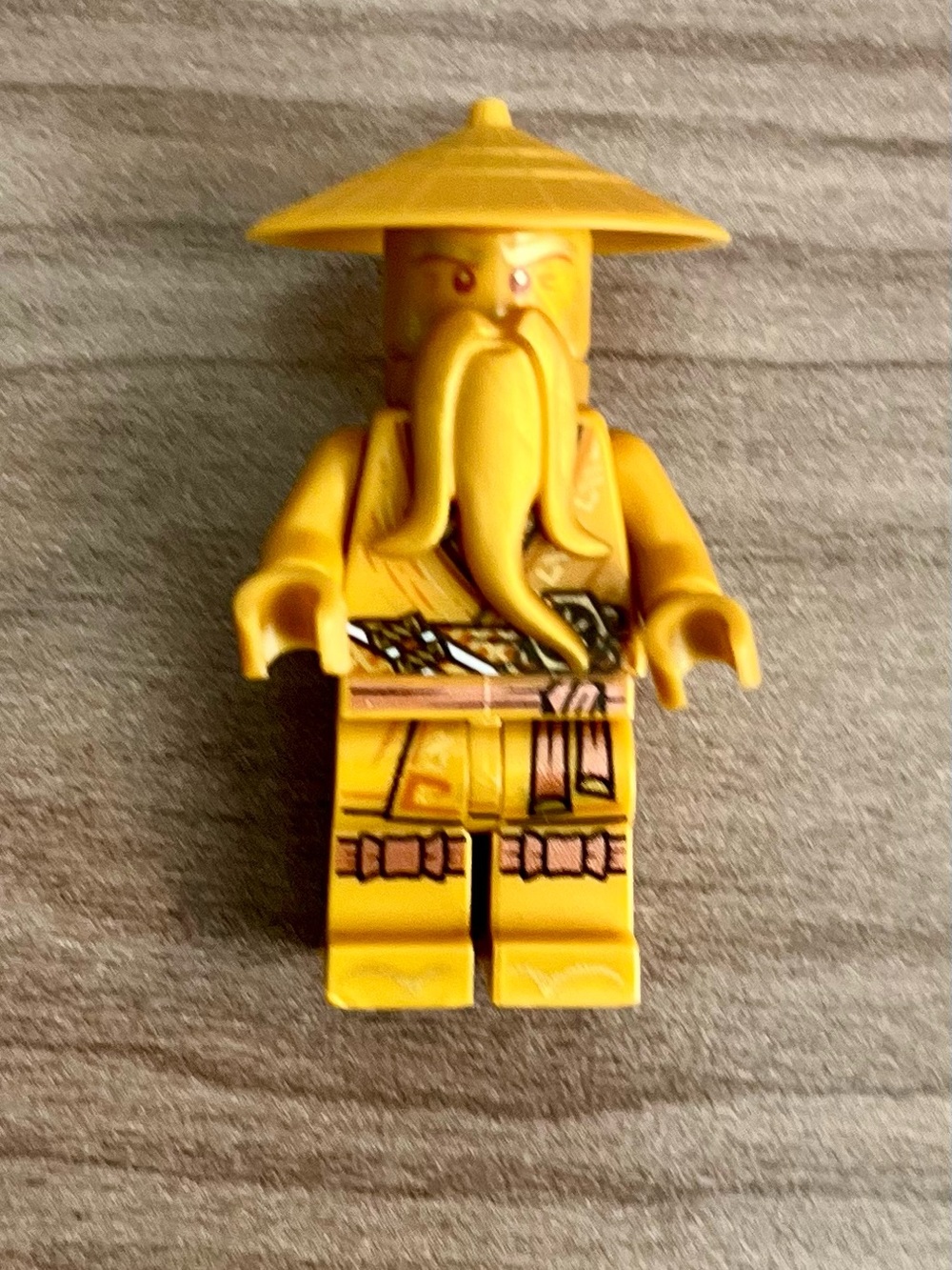 Lego gold Ninja Master Minifigure with Conical Hat